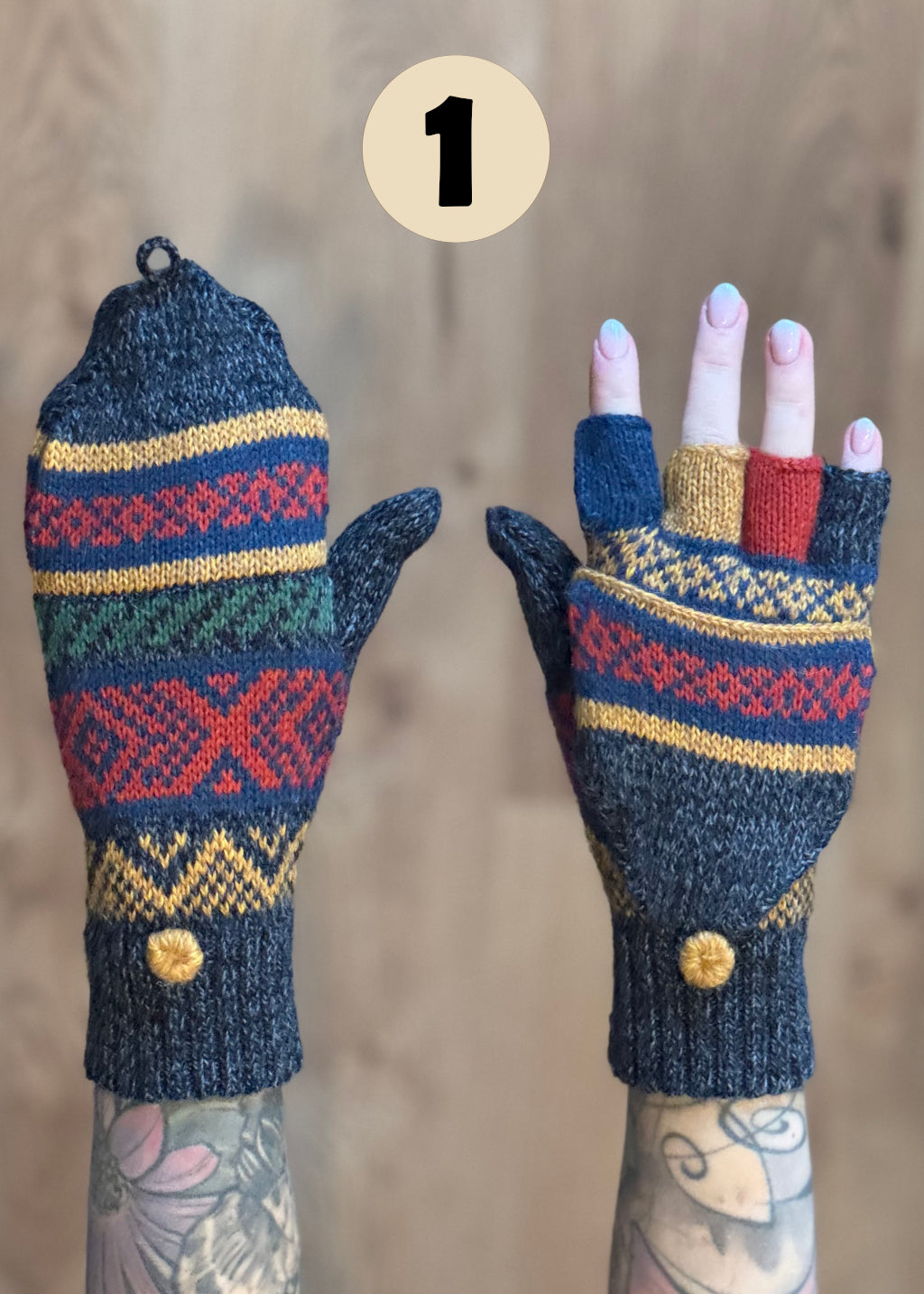 Rękawiczki z klapką - odcienie grafitu i czerni / różne wzory