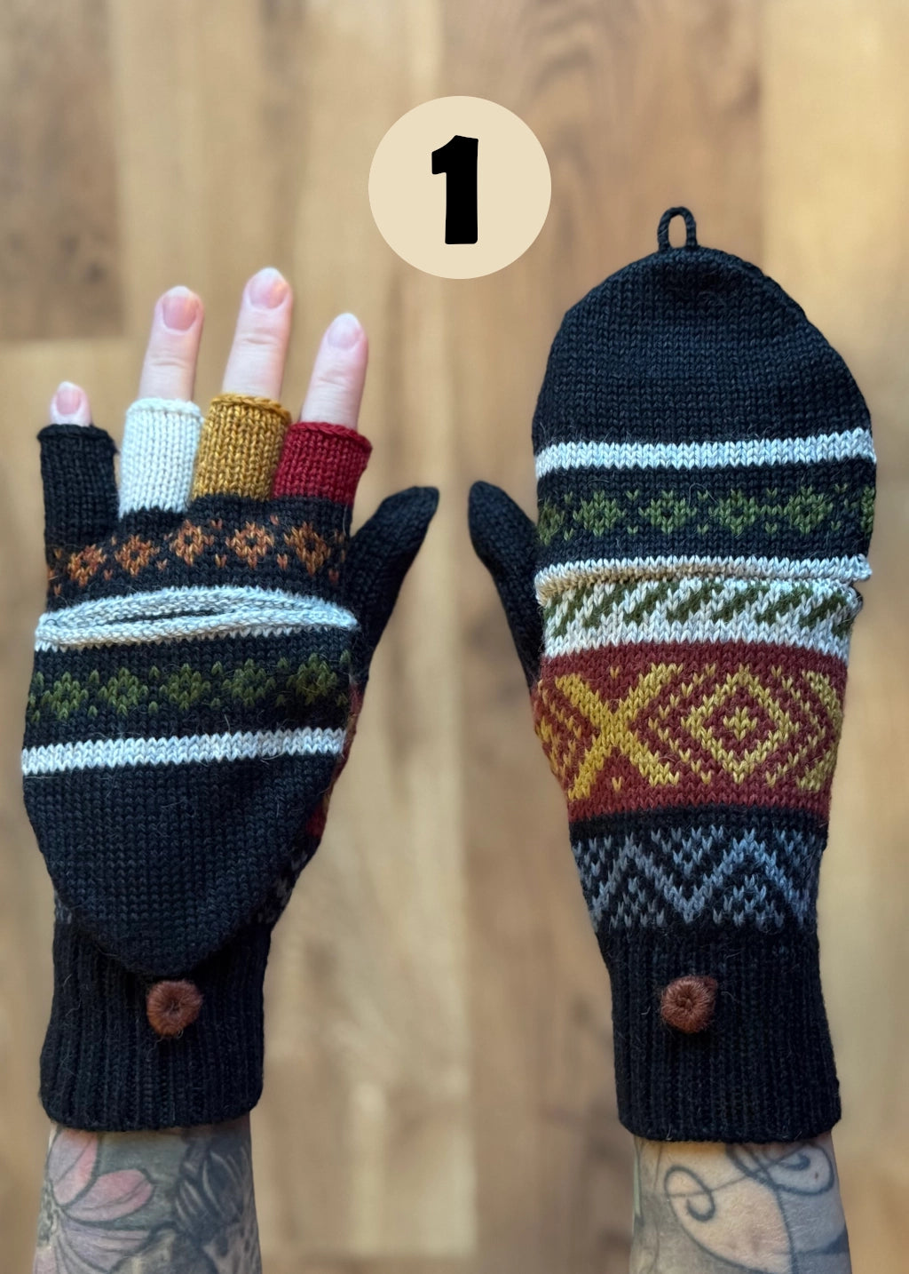 Rękawiczki z klapką - odcienie grafitu i czerni / różne wzory