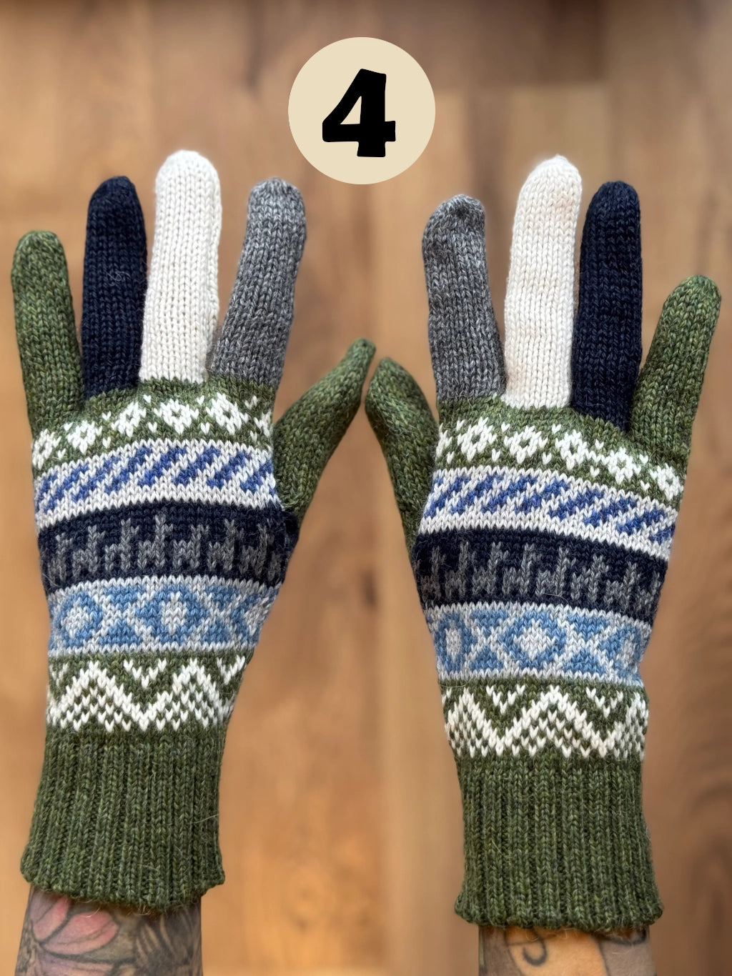 Rękawiczki pięciopalczaste - odcienie zieleni /różne wzory