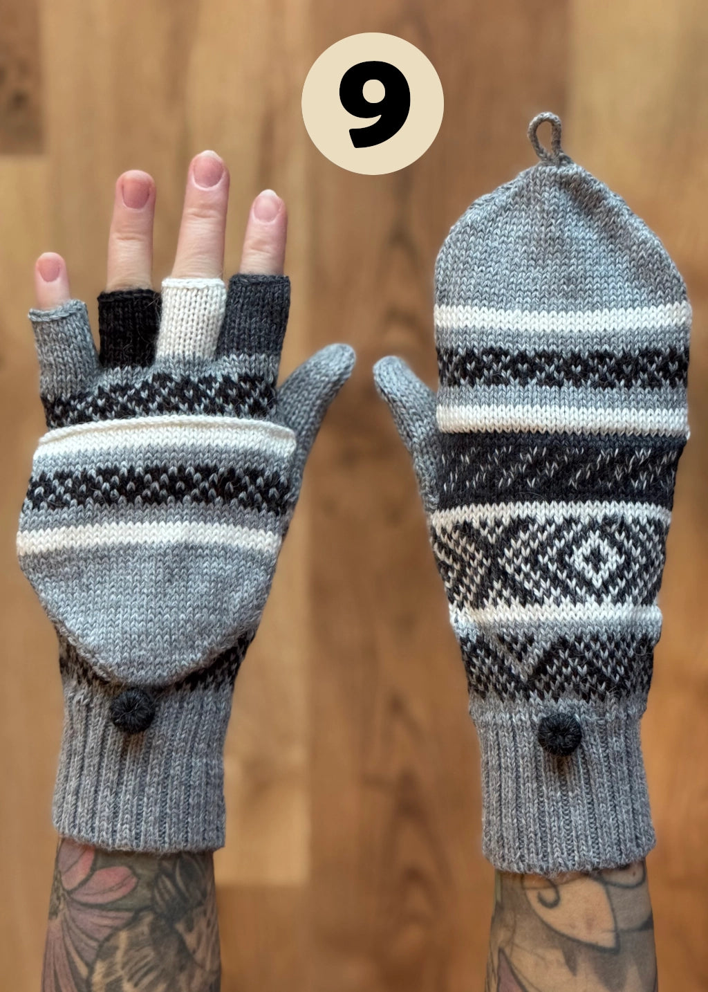 Rękawiczki z klapką - odcienie szarości / różne wzory